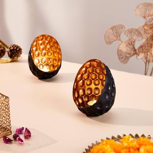 Porte-bougie décoratif en fer forgé en forme de nid d'abeille pour œufs de Pâques, fait main, durable, résistant à la chaleur, pour décoration intérieure - Product Image 1