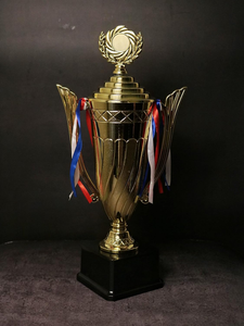 Trofeo de Campeonato Premium Dorado con Cintas y Base Negra, Premio para Competiciones Deportivas, Eventos y Ceremonias - Product Image 3