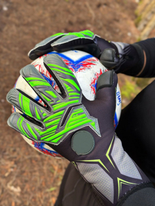 ถุงมือผู้รักษาประตูฟุตบอลมืออาชีพปี 2025 ทำจากยางลาเท็กซ์ ระบายอากาศได้ดี หนาขึ้น ทนทานต่อการสึกหรอ ป้องกันนิ้วมือเต็มรูปแบบ ปรับขนาดได้ กันลื่น - Product Image 4