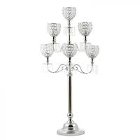 Ensemble de chandeliers hauts en finition argentée avec bras courbés pour la décoration de table de mariage, banquet ou fête
