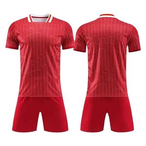 Tenue de football professionnelle personnalisable avec logo, anti-bactérienne, 100 % polyester, manches courtes, couleur unie, pour entraînements et matchs - Product Image 2