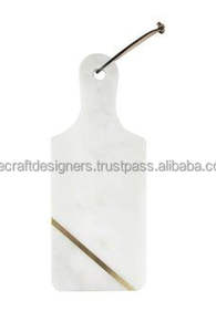 Tabla de Cortar Multiusos de Mármol Apta para Cortar, Servir y Exhibir Alimentos en Entornos Domésticos Modernos - Product Image 5