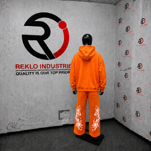 Ensemble de survêtement pour homme avec motif étoile orange, sweat à capuche et pantalon de jogging, streetwear, tenue décontractée oversize, styles urbains - Product Image 4