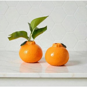 Jarrón de Cerámica Naranja Esmaltado, Exquisito y Duradero, de 4-8 Pulgadas de Ancho y Menos de 4 Pulgadas de Alto, con Hojas Verdes, Decoración Minimalista para Mesa - Product Image 3