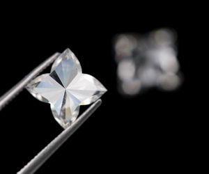 OM GEMS Par de Diamantes Cultivados en Laboratorio de Corte Llily de 2.50 ct, Color E,F, Claridad VVS,VS, Sin Conflictos, Forma Única, para Joyería Creativa - Product Image 2