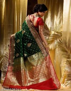 Sari de Seda Banarasi de Diseño Elegante con Borde Zari, para Bodas y Fiestas, Disponible a Precio de Exportación - Product Image 4