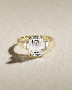 IGI/ Lab Grown Emerald Cut Diamond Vintage 14k Jaune Mariage/Bague de Fiançailles Unisexe Or Blanc Prong Setting Party - Product Image 2