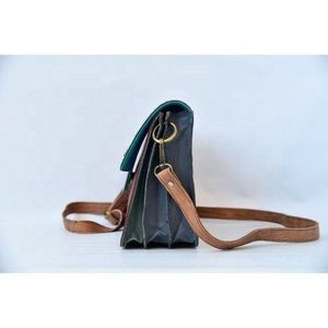 En cuir Femmes Sacs Sling Pour Faible QUANTITÉ MINIMALE DE COMMANDE de Vegan Coutume Sac À Main En Cuir Solide Couleur Dames Femmes Sacs À Main Élégant Sling Sacs - Product Image 3