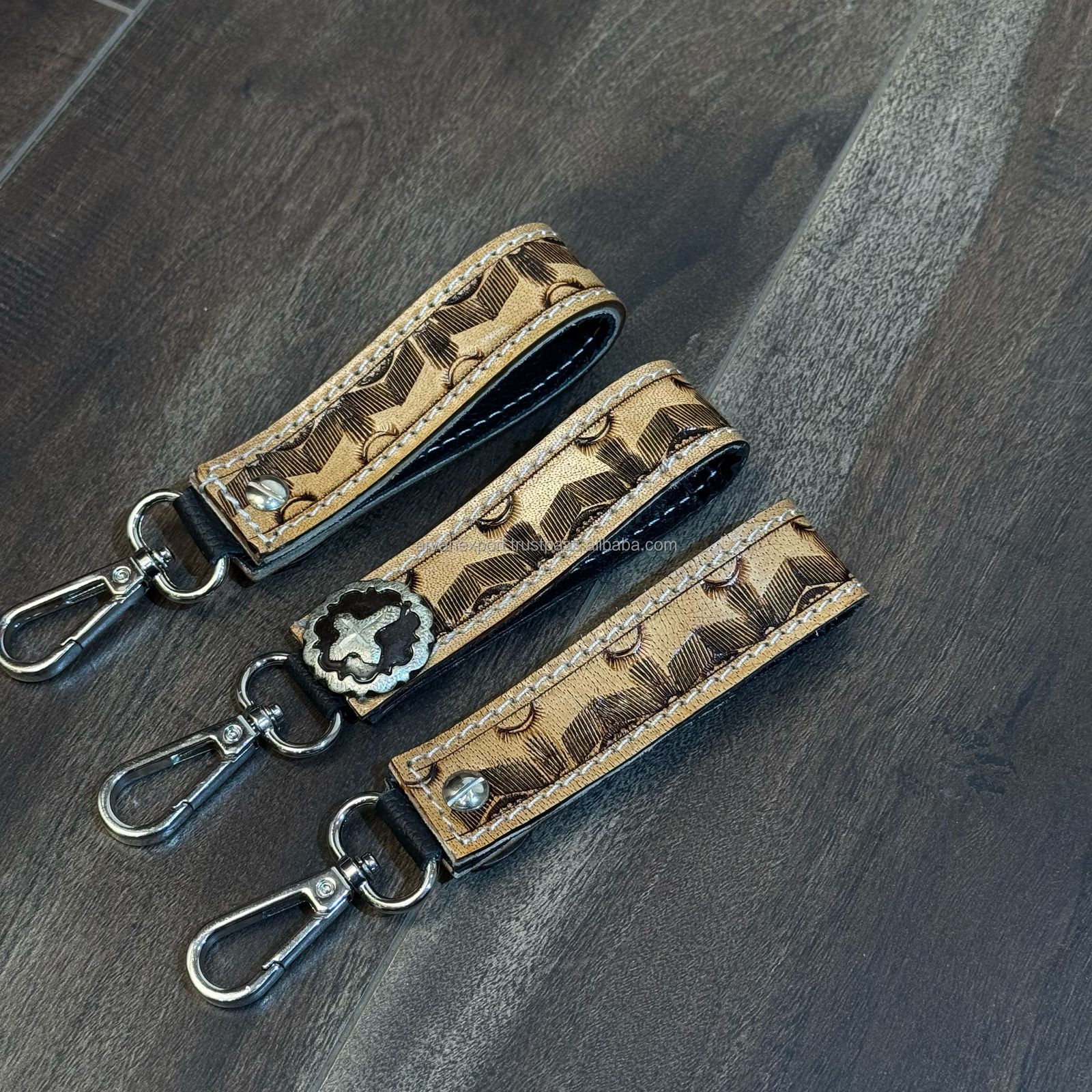 สีน้ำตาล