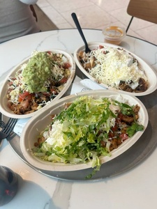 Bol à burrito en bagasse compostable et durable, étanche, avec couvercle, 26 oz, compatible micro-ondes, pour restauration rapide et emballage alimentaire à emporter 2026 - Product Image 1