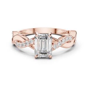 Bague Intelligente en Or Massif 14K avec Diamant de Laboratoire Taille Émeraude 1,5 Carat et Pierre Latérale Ronde, Design Unique et Élégant, Certifiée IGI - Product Image 4