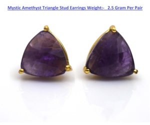 Pendientes de tuerca de lujo con amatista mística de corte triangular, chapados en oro y con piedras preciosas naturales - Product Image 5