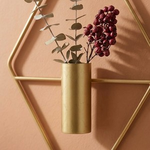 Macetero Colgante de Pared de Metal Dorado Moderno, Diseño Geométrico, Duradero y Ligero para Flores y Plantas Verdes, Estilo Minimalista - Product Image 2
