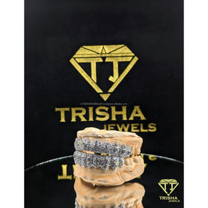 Grillz dentaire en argent sterling 925 avec diamants Moissanite VVS, style Hip Hop de luxe, personnalisé, par Trisha Jewels - Product Image 3