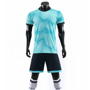 Tenue de football d'équipe personnalisée, dernière conception, respirante, été, 100 % polyester, séchage rapide, vêtements de sport - Product Image 4