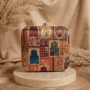 Pochette vintage à imprimé patchwork, style ethnique brodé, sac à main tendance pour mariages et événements - Product Image 1