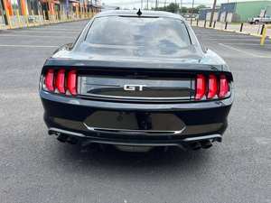 รถ GT Coupe Premium มือสอง สภาพดี เกียร์ธรรมดา 6 สปีด เครื่องยนต์ Coyote V8 - Product Image 3