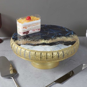 Chic Dessert Presentation <b>Set</b> – Premium Knife & Server for Modern Celebrations - Product Image 3