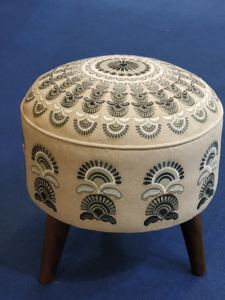 Repose-pieds en bois brodé indien fait main avec rangement, design pliable pour chambre, salon, appartement, école, style traditionnel - Product Image 4