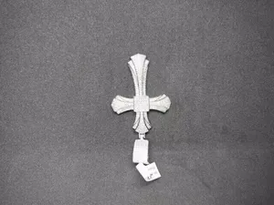Colgante de cruz estilo hip hop con micro pavé de moissanita, plata de ley chapada en oro de 18K, joyería cristiana de lujo con brillo para hombres y mujeres - Product Image 6