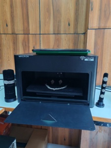 Le Trusure MAX est une machine de détection de diamants cultivés en laboratoire haute performance, conçue pour une authentification rapide CVD et HPHT. - Product Image 1