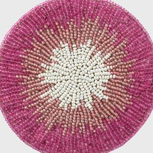 Set de table brodé à la main avec perles, pour une décoration élégante de table et une touche de luxe pour l'hôtellerie - Product Image 5