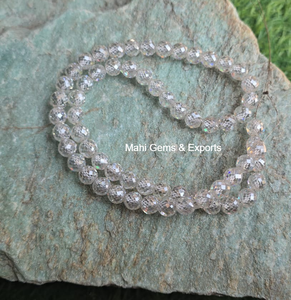 Perlas de diamante moissanita blanca de 5 mm con corte facetado para la elaboración de joyería - Product Image 1