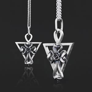 Pendentif BOJ RCJ 011 Victorien personnalisé Rosicrucien fait main en argent sterling, symbole alchimique de la Croix de la Rose, en solde à prix réduit - Product Image 5