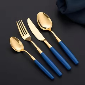 ชุดช้อนส้อมสแตนเลสพรีเมียม สำหรับตกแต่งโต๊ะอาหารสไตล์ร่วมสมัย - Product Image 5