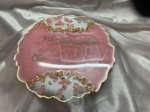 Bandeja de Servicio de Resina Epoxi de Diseño Único con Asa Metálica Dorada, Bandeja de Resina de la Mejor Calidad para el Hogar y Hoteles a Precio Económico - Product Image 2