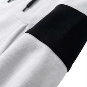 Ensemble de survêtement gris à capuche pour homme, tenue de jogging décontractée, couleur unie, polyester et coton, manches longues, pantalon à cordon de serrage, poches latérales - Product Image 4