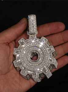 Colgante de Lujo de Plata de Ley 925 con Moissanita y Diamantes Personalizados Dvars, Joyería Hip Hop Totalmente Engastada, Pasa la Prueba del Diamante - Product Image 2