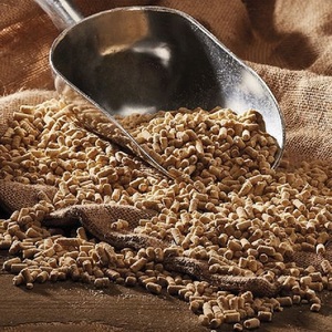 Pellets de Madera de Pino / Fábrica de Pellets de Madera / Pellets de Madera EN Plus-A1 / Tamaño de Pellets de Madera 6mm 8mm / Entrega a Todo el Mundo - Product Image 1