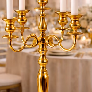 Décoration de table pour dîner aux chandelles  Décoration de table pour fête de jardin  Aménagement de table pour dîner romantique en plein air  Arrangement de table pour repas raffinés - Product Image 5