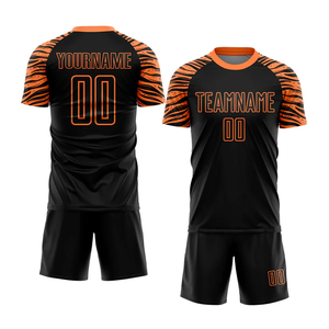 Conjunto de camiseta y pantalones cortos de fútbol de alta calidad a precio mayorista, uniforme de fútbol con diseño impreso digital personalizado de alta calidad. - Product Image 1