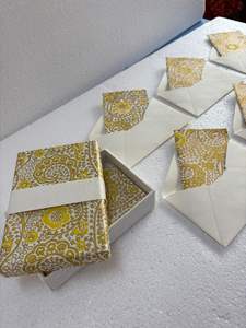 การ์ดอวยพรพับได้แบบเรียบง่าย พิมพ์ลายด้วยมือ พร้อมซองจดหมาย ลายดอกไม้ งานฝีมือ กระดาษรีไซเคิล เป็นมิตรกับสิ่งแวดล้อม - Product Image 4