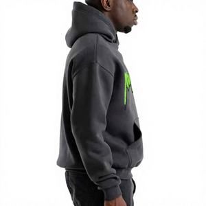 Sweat-shirt à capuche gris foncé pour homme avec logo imprimé vert sur le devant, pull décontracté avec poche - Product Image 6