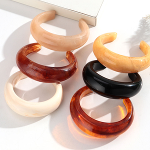 Bracelet ouvert géométrique élégant rétro marron ambre 2026 pour femme, bracelet épais en résine colorée, cadeau artisanal en résine - Product Image 2