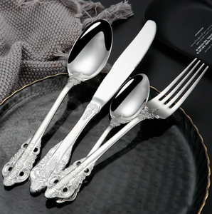Ensemble de couverts vintage de haute qualité en acier inoxydable gaufré, comprenant cuillère de table royale, cuillère à café, fourchette à salade et couteau - Product Image 4