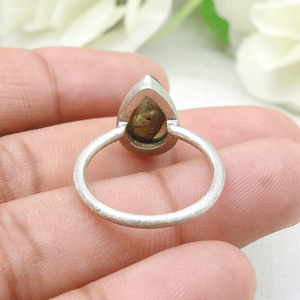 Bague Goutte d'Eau en Labradorite Bleue Naturelle de Haute Qualité, Fabriquée en Argent Massif 925, Sertie de Pierres Précieuses, Style Cocktail Bohème - Product Image 2