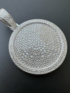 Collier pendentif hip-hop diamanté en promotion pour un usage quotidien et pour les occasions spéciales, disponible à un prix abordable - Product Image 2