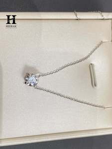 Collier pendentif solitaire rond en or blanc 14k/18k de luxe - Bijoux en diamant certifié cultivé en laboratoire/naturel - Product Image 3
