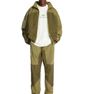 Survêtement en nylon froissé léger à blocs de couleurs haut zippé et ensemble coupe-vent de jogging à manchettes réglables pour hommes - Product Image 6