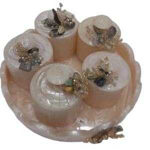 Tarro de Resina Hecho a Mano para Frutos Secos, Pieza Única con Calidad y Material Extraordinarios a Precios Increíbles - Product Image 1