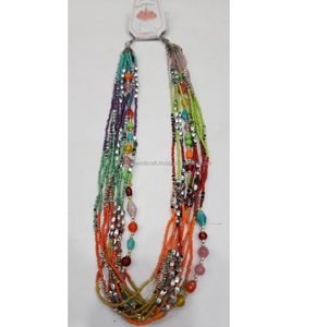 Collar de Resina Artístico - Diseño Moderno Hecho a Mano, Color Personalizable y Alta Calidad para Uso Diario - Product Image 4