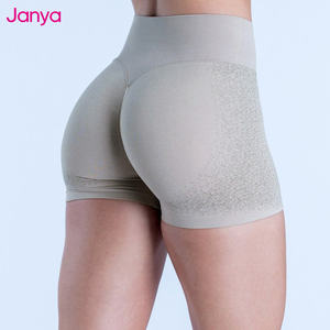 Ensemble de yoga personnalisé de haute qualité pour femmes, vente en gros, vêtements de sport d'extérieur, spandex, nylon, imperméable, 2 pièces, legging et short - Product Image 4