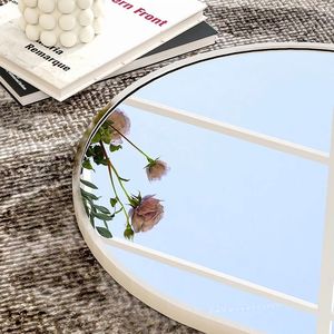 Miroir sur pied arqué pleine longueur 64"x21" avec cadre en bois argenté - Product Image 4