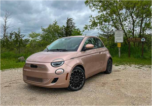 Mejor Proveedor de FIAT 500e FWD 2024 Usado en Excelentes Condiciones - Product Image 4