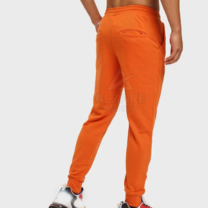 Pantalones deportivos ligeros con acabado suave, nuevo stock y cómodos para un movimiento fácil. - Product Image 2