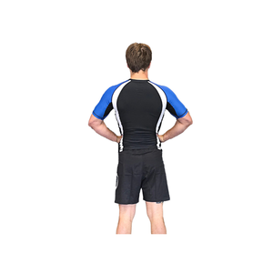 T-shirt sportif pour homme, noir, bleu, blanc, manches courtes, col rond, séchage rapide, coupe ajustée, tricoté en polyester, longueur normale, couleur unie - Product Image 4